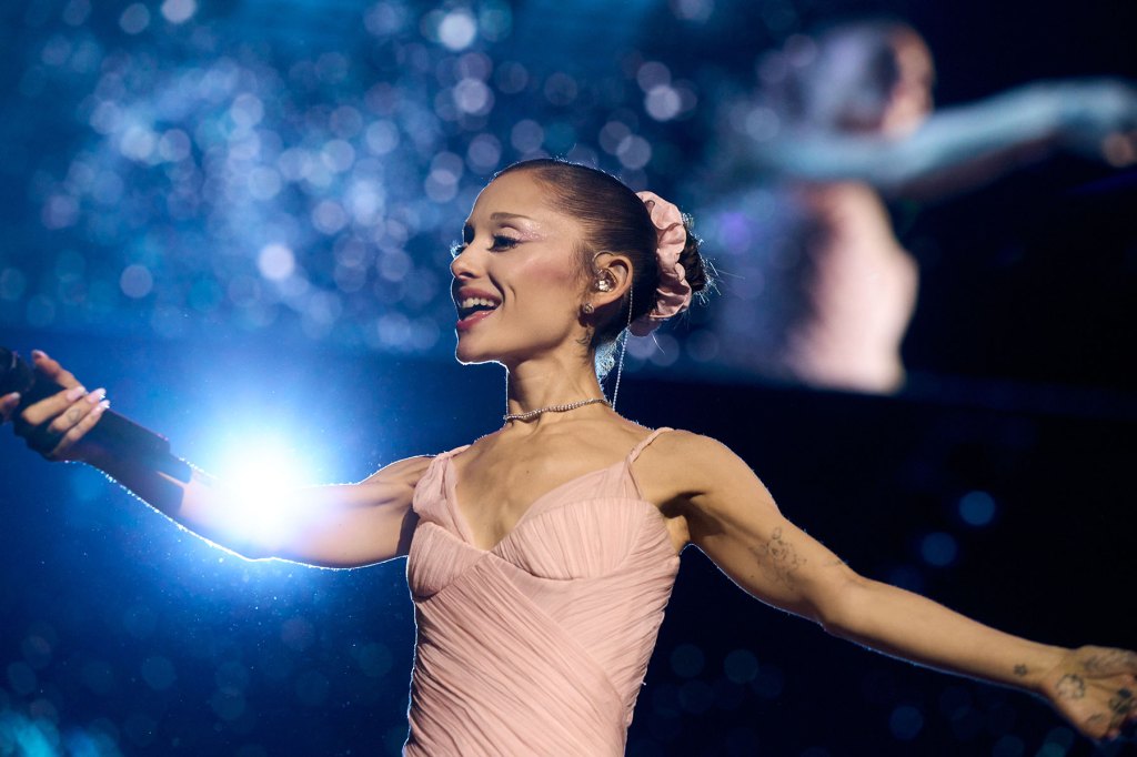 ariana-grande-gets-stuck-in-elevator-after-final-eternal-sunshine show