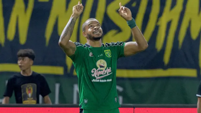 dari-cedera-ke-gol-penentu-kemenangan-persebaya,-alex-martins-kembali-dengan-cara-istimewa