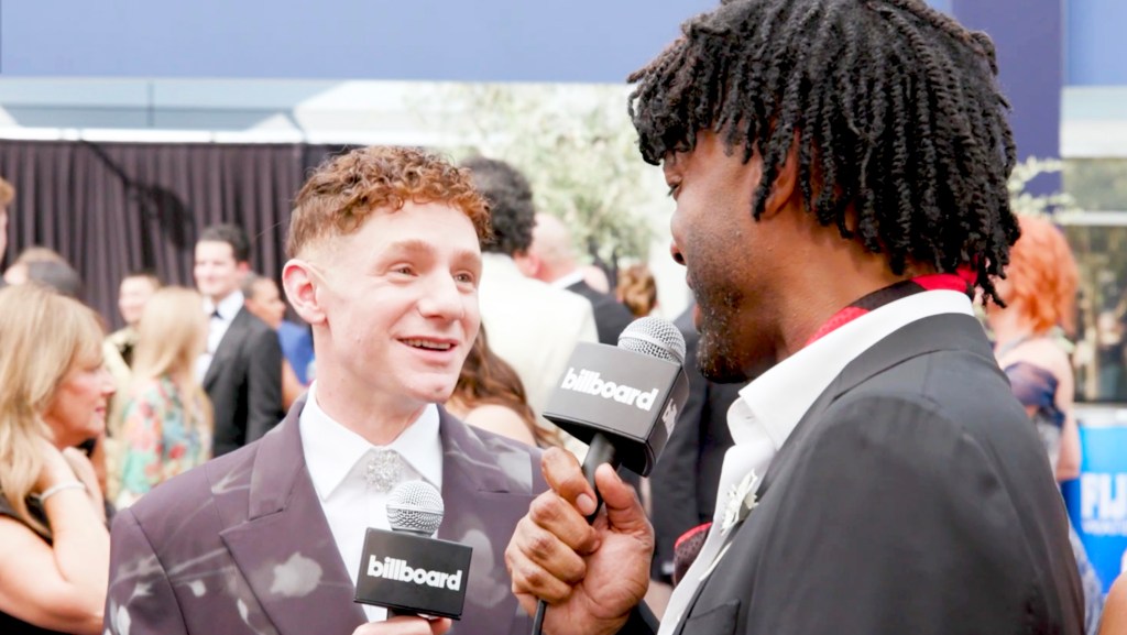 chris-perfetti-shares-his-favorite-guest-star-in-‘abbott-elementary’-&-more-|-emmy-awards 2026