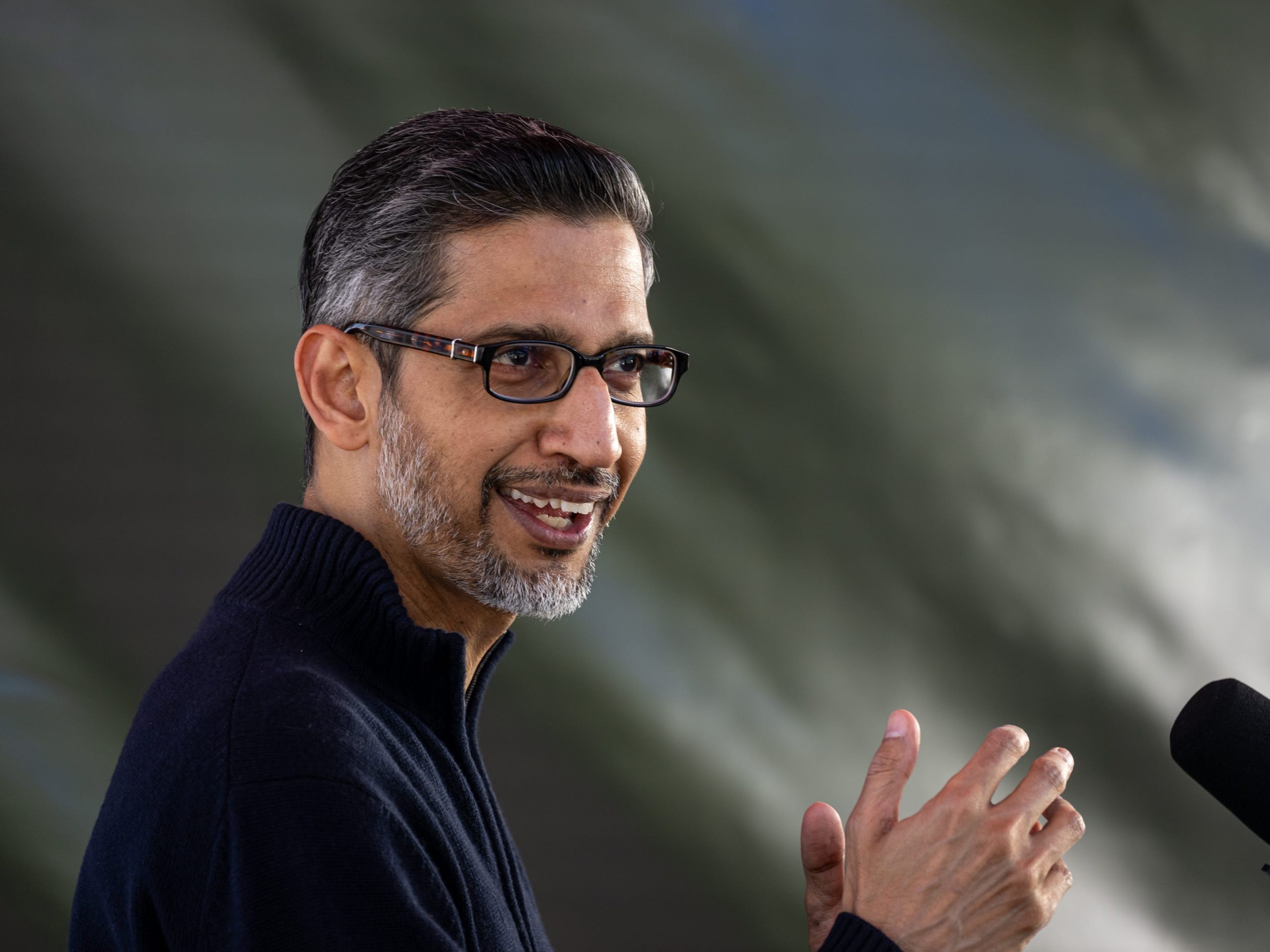 google-finally-lets-all-engineers-use-anthropic’s-claude