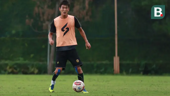 oh-in-kyun-ingatkan-persib-jangan-sampai-kebobolan-lebih-dulu-melawan-fc-seoul