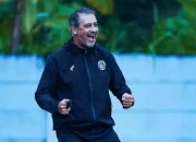 pakem-baru-gaya-main-arema-fc,-mampukah-persik-menahan-laju-gerakan-simultan-pemain-singo-edan?