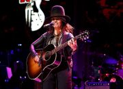‘Linda Perry: Let It Die Here’: Here’s How to Watch the Music Documentary Online
