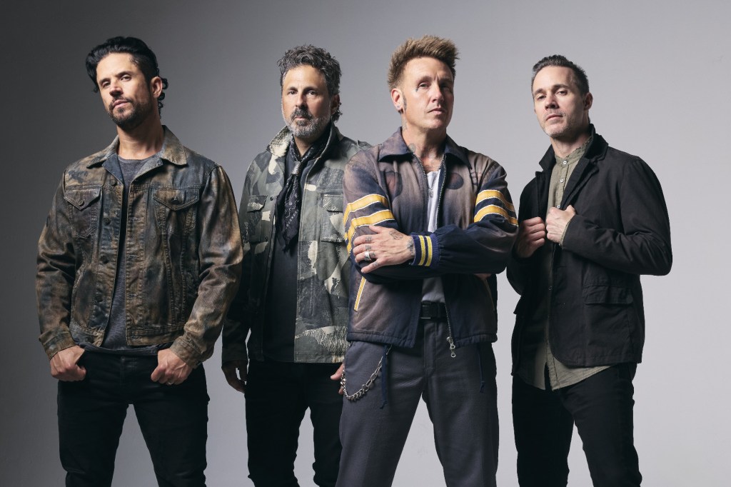 papa-roach’s-louder-than-life-set-scrapped-amid-bassist’s-‘unexpected’-emergency