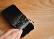 eksekutif-apple-bergidik-lihat-iphone-pakai-anti-gores,-ternyata-ini-alasannya