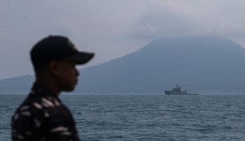 Gunung Anak Krakatau Turun Level dari Siaga ke Waspada