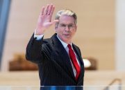 scott-bessent-says-the-us-and-china-are-giving-their-trade-truce-2-more-months