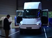 Nearly a Decade Later, the Electric Tesla Semi Is Here