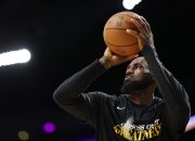 lebron-james,-41,-says-he-knows-what-will-tell-him-when-it’s-time-to-retire
