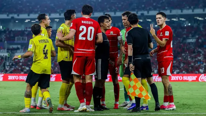 pengamat-ini-bilang-kartu-merah-thom-haye-keputusan-tepat,-arif-aiman-memang-sulit-dihentikan
