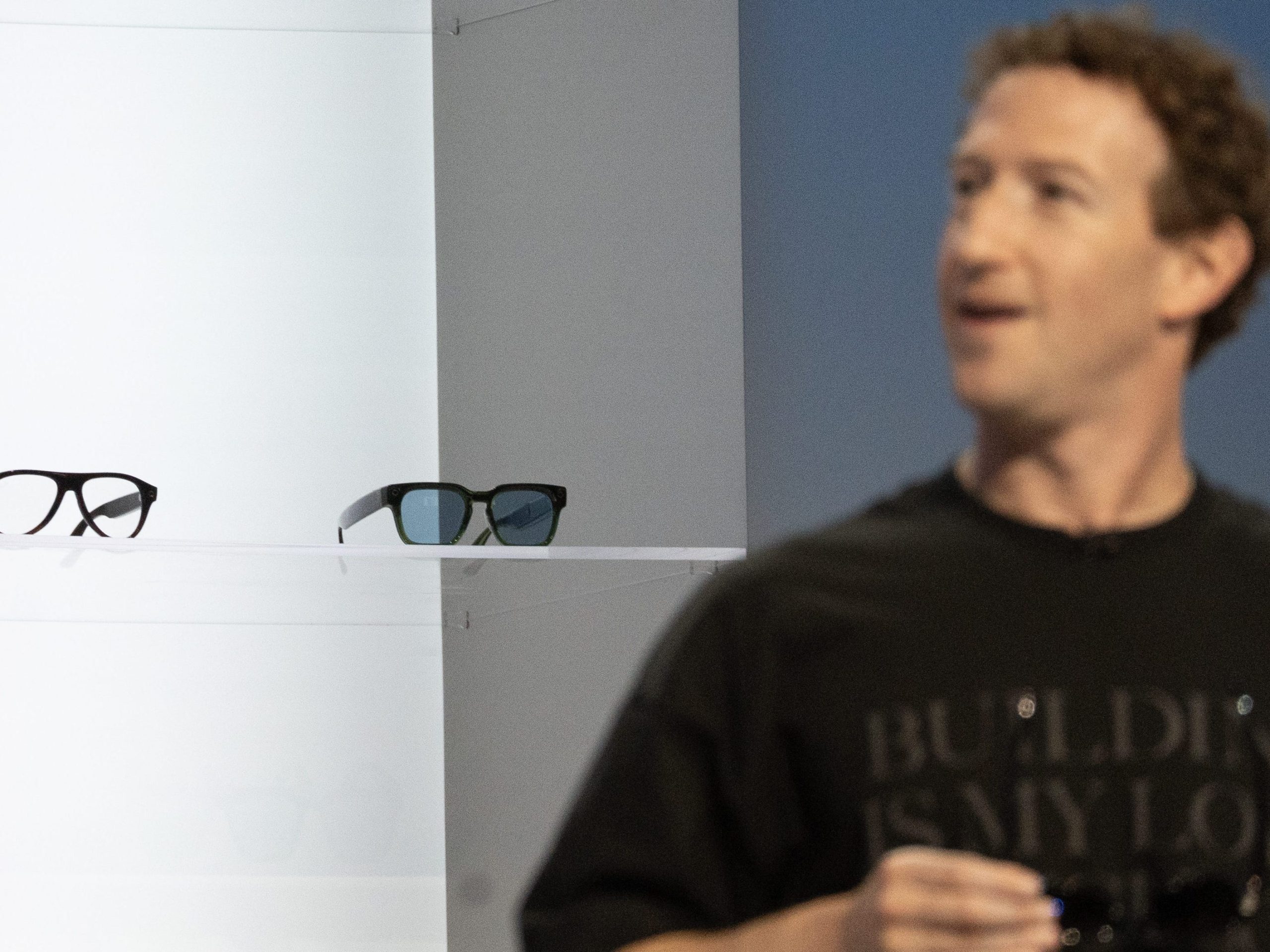 the-netherlands-considers-banning-meta-ai-glasses-as-some-retailers-pull-them-from-shelves