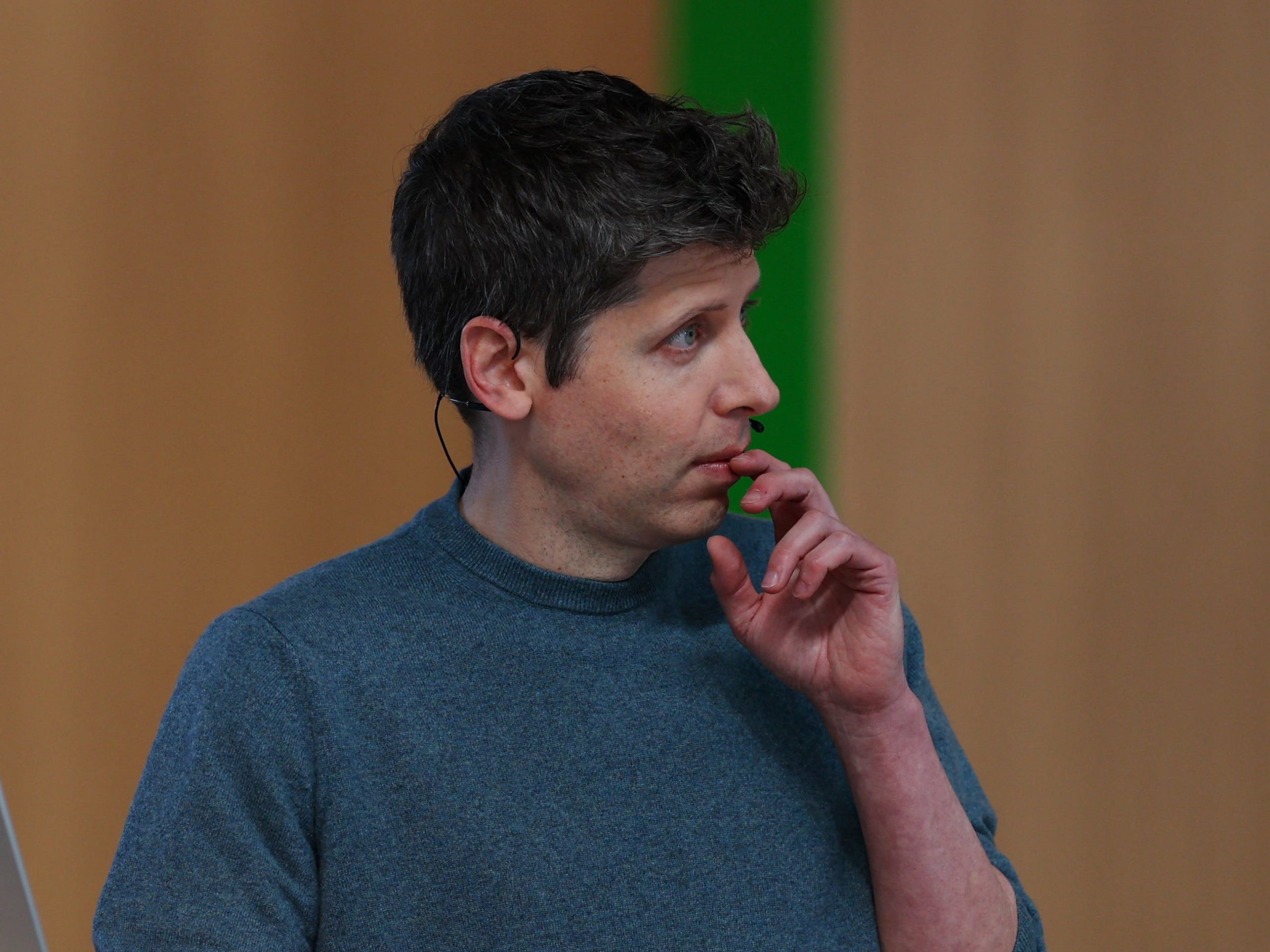 sam-altman:-don’t-treat-ai-like-a-‘religious-force’