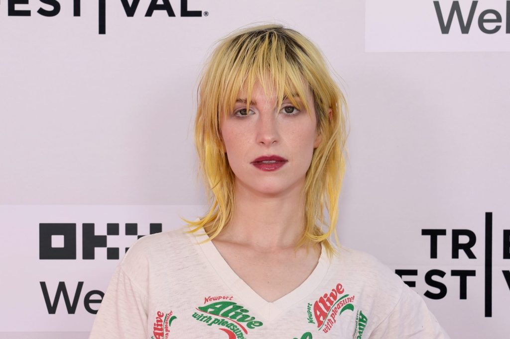 hayley-williams-has-a-blunt-message-for-dhs-after-‘f–k-ice’-concert-remark:-‘and-may-i-suggest…’