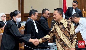 Momen Febrie Salami Jaksa Usai Didakwa Pemerasan hingga TPPU Rp350 M