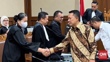 momen-febrie-salami-jaksa-usai-didakwa-pemerasan-hingga-tppu-rp350-m