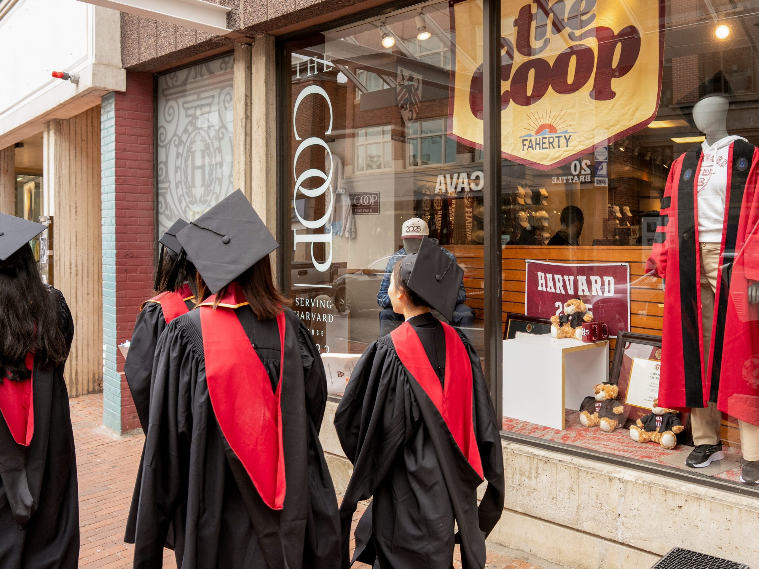 us-colleges-could-face-a-$70,000-fee-for-international-students-to-work-after-graduation