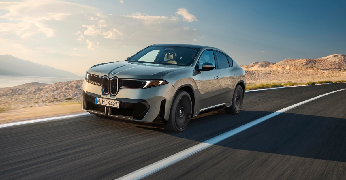 bmw’s-ix4-suv-is-a-428-mile-defensive-weapon-against-china’s-ev-takeover