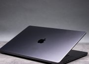 apple-will-reportedly-debut-its-first-touchscreen-macbook-in-three-weeks