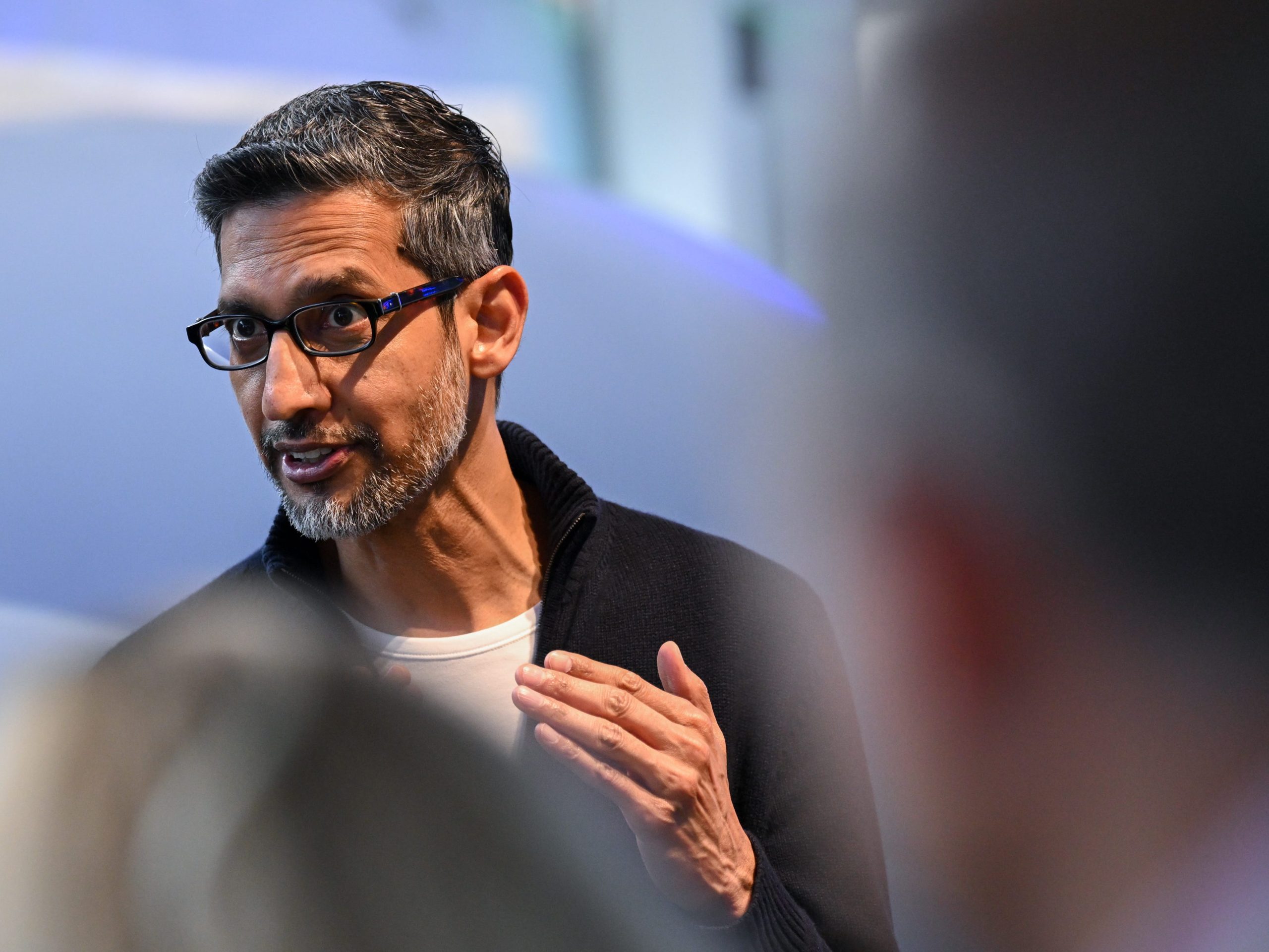 google-is-about-to-roll-out-a-new-ai-model-employees-say-they’re-testing-another-that’s-way-better.