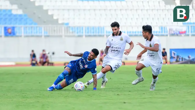 bri-super-league:-bhayangkara-fc-sudah-unggul-2-0-malah-tertikung-arema,-oscar-bruzon-kecewa