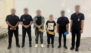 2 Dokter Asal China Dideportasi usai Buka Praktik Ilegal di Bali