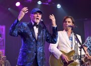 mike-love-is-‘facing-serious-health-challenges,’-says-john stamos