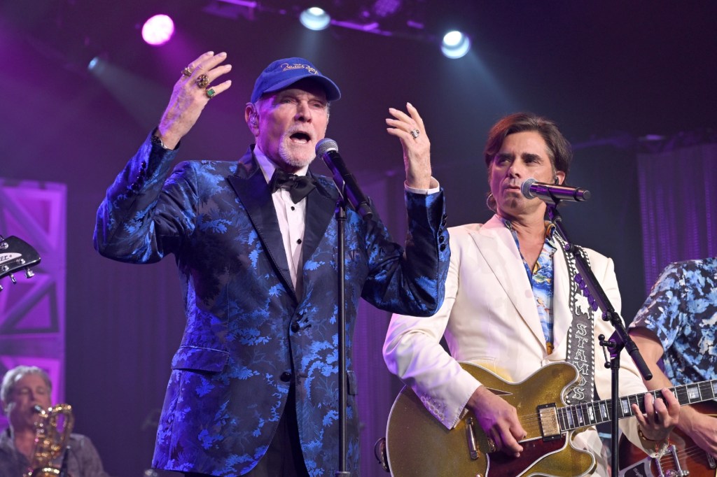 mike-love-is-‘facing-serious-health-challenges,’-says-john stamos