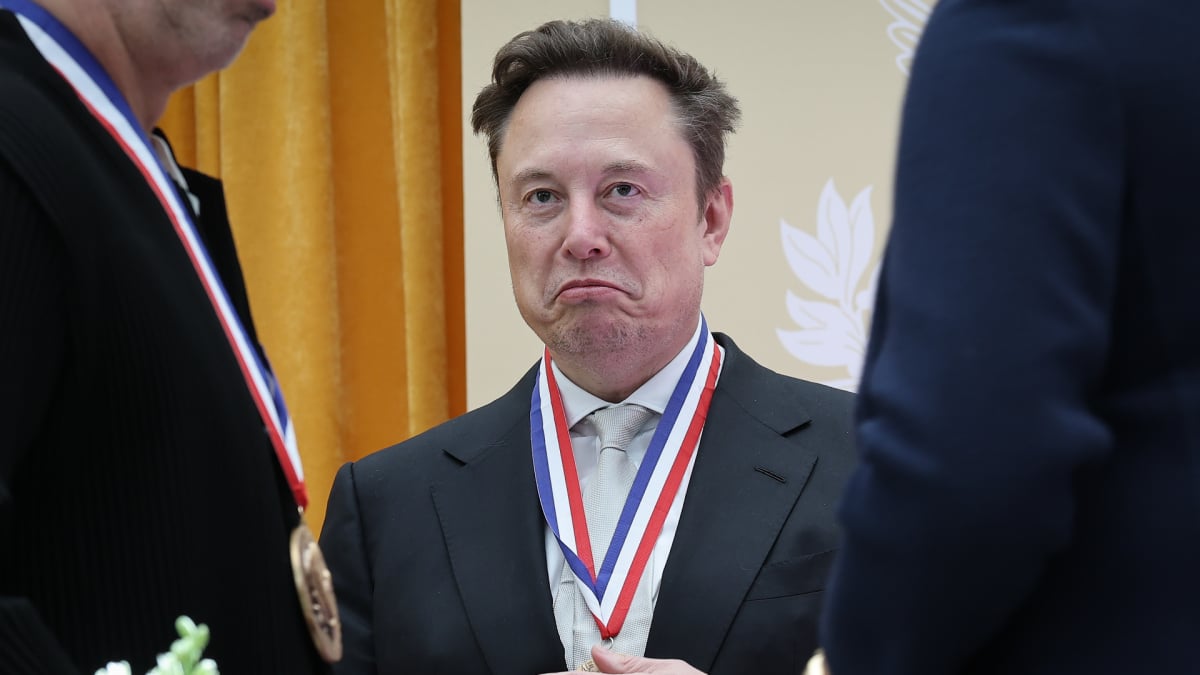 elon-musk-gives-worst-financial-advice-ever,-and-the-replies-are-hilarious