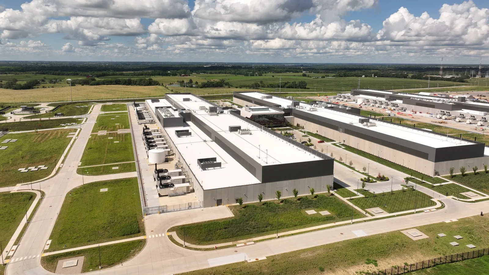 meta-publishes-post-to-counter-data-center-concerns