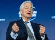 jamie-dimon-says-ai-is-moving-so-fast-that-even-governments-can’t-stop-it
