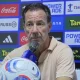 bri-super-league:-psim-takluk-dari-psm,-jean-paul-van-gastel-pertanyakan-peran-var