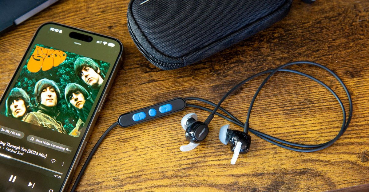 bose’s-new-wired-earbuds-are-simple-in-the-best-way