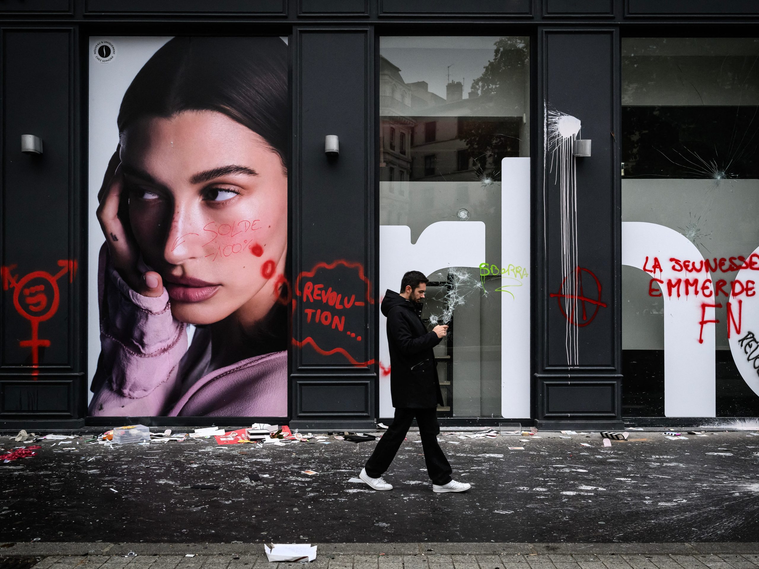 french-business-leaders-call-for-order-after-riots-and-looting:-‘the-republic-must-protect-its-shopkeepers!’