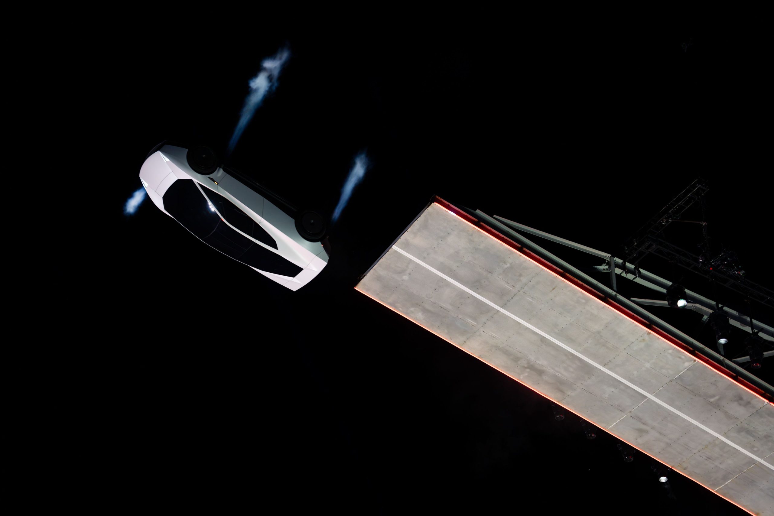 the-physics-behind-tesla’s-flying-roadster