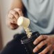 Jangan Sembarang Konsumsi Suplemen Gym, Waspadai Risiko pada Ginjal