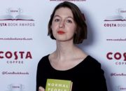 sally-rooney-dukung-grup-pro-palestina,-novelnya-dilarang-di-inggris