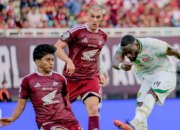 Hasil BRI Super League: PSM Kasih Kekalahan Pertama Persebaya, Persik Menumbangkan PSS