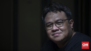 dandhy-laksono-enggan-hadir-klarifikasi-laporan-mama-sinta-pesta-babi