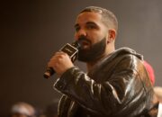 drake-celebrates-40th-birthday-with-backstreet-boys-surprise performance
