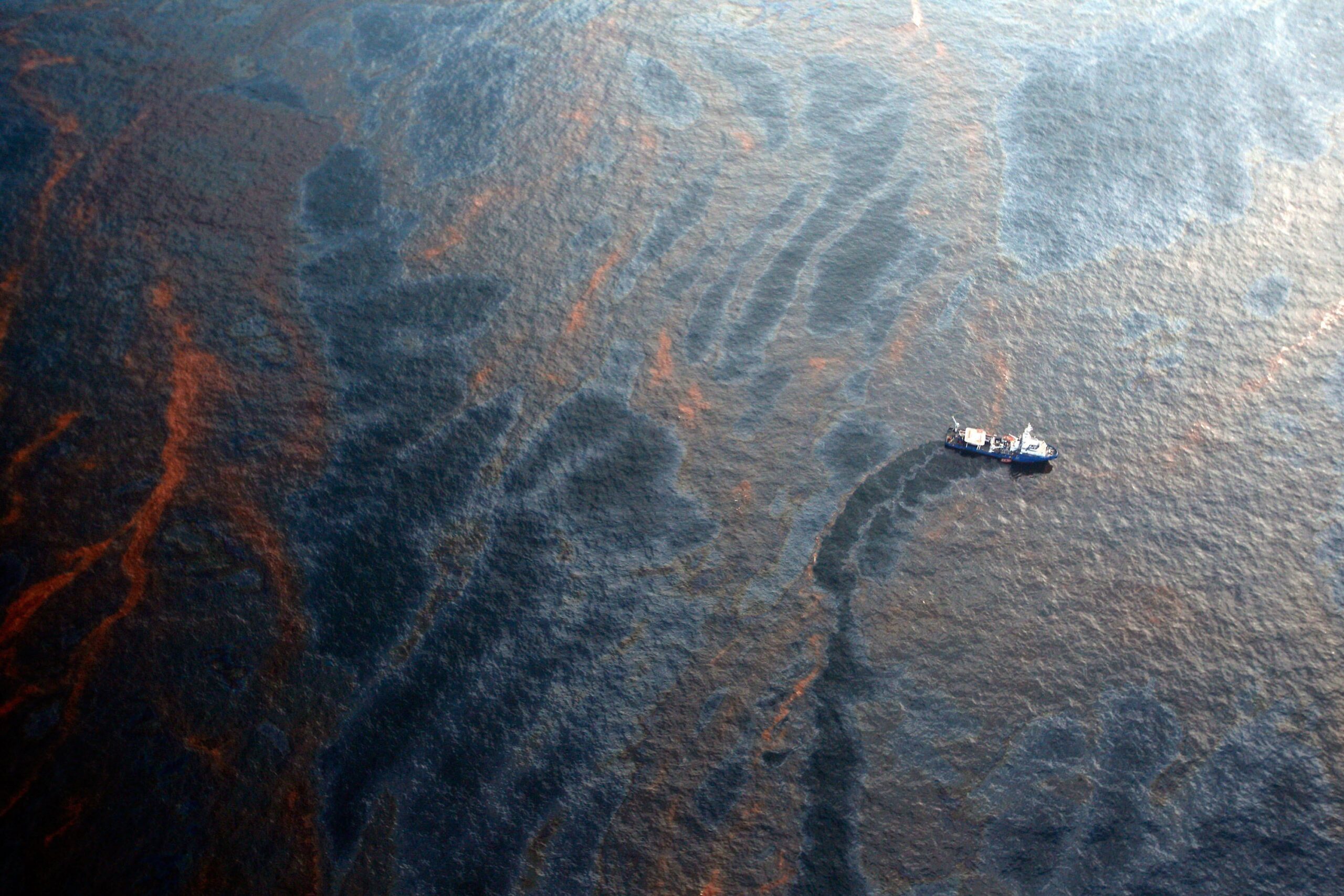 oil-spills-wreak-havoc-on-the-bottom-of-the-ocean,-even-a-decade-later