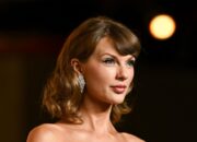 taylor-swift-says-nashville-songwriters-‘raised-me’-during-hall-of-fame induction