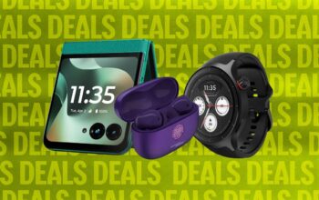 Motorola Deal: Get a Free Smartwatch and Earbuds When You Buy a Razr
